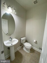 43557 White Cap Terrace in Chantilly, VA - Building Photo - Building Photo