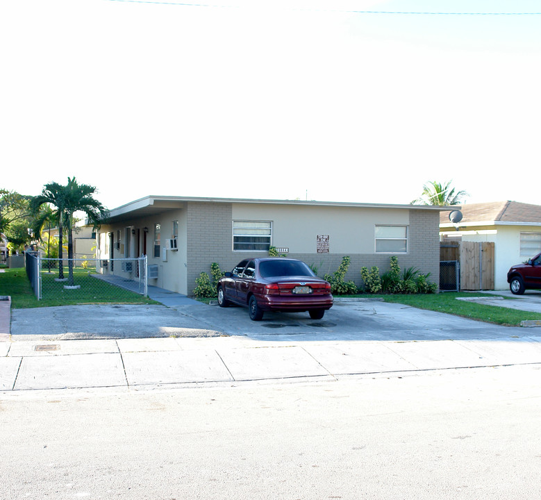 10864 Jose Pepe Merida Blvd in Miami, FL - Building Photo