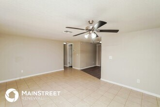 8935 Cairo Ln in Port Richey, FL - Foto de edificio - Building Photo