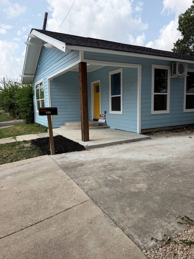 property at 409 S Calaveras St