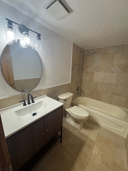 2096 SW 81st Way in Davie, FL - Building Photo