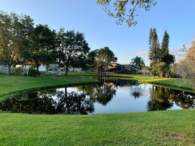 2712 Stone Oak Dr in Orlando, FL - Building Photo - Building Photo