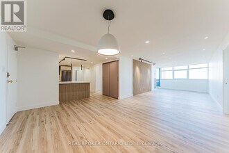 3131 Bridletowne Cir in Toronto, ON - Building Photo - Building Photo