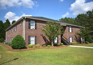 44 Fantasy Ln in Lillington, NC - Building Photo - Building Photo