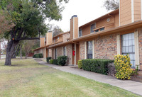 Rosegate Townhomes in Garland, TX - Building Photo - Building Photo