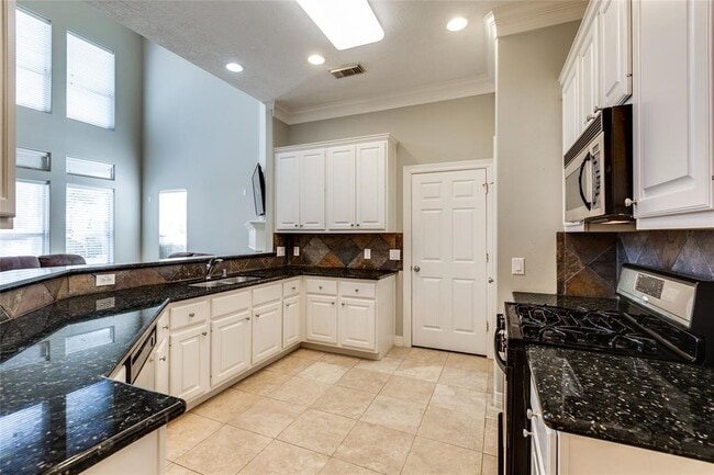 property at 1406 Baldwin Square Ln