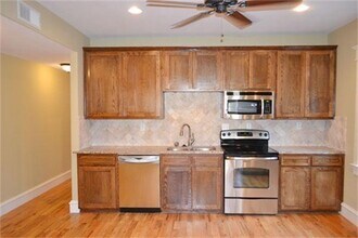 104 S Rosemont Ave in Dallas, TX - Building Photo - Building Photo