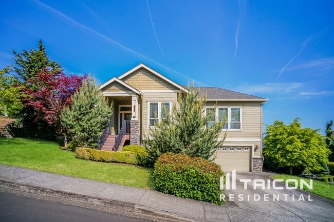 property at 3993 NW Currawong Ct