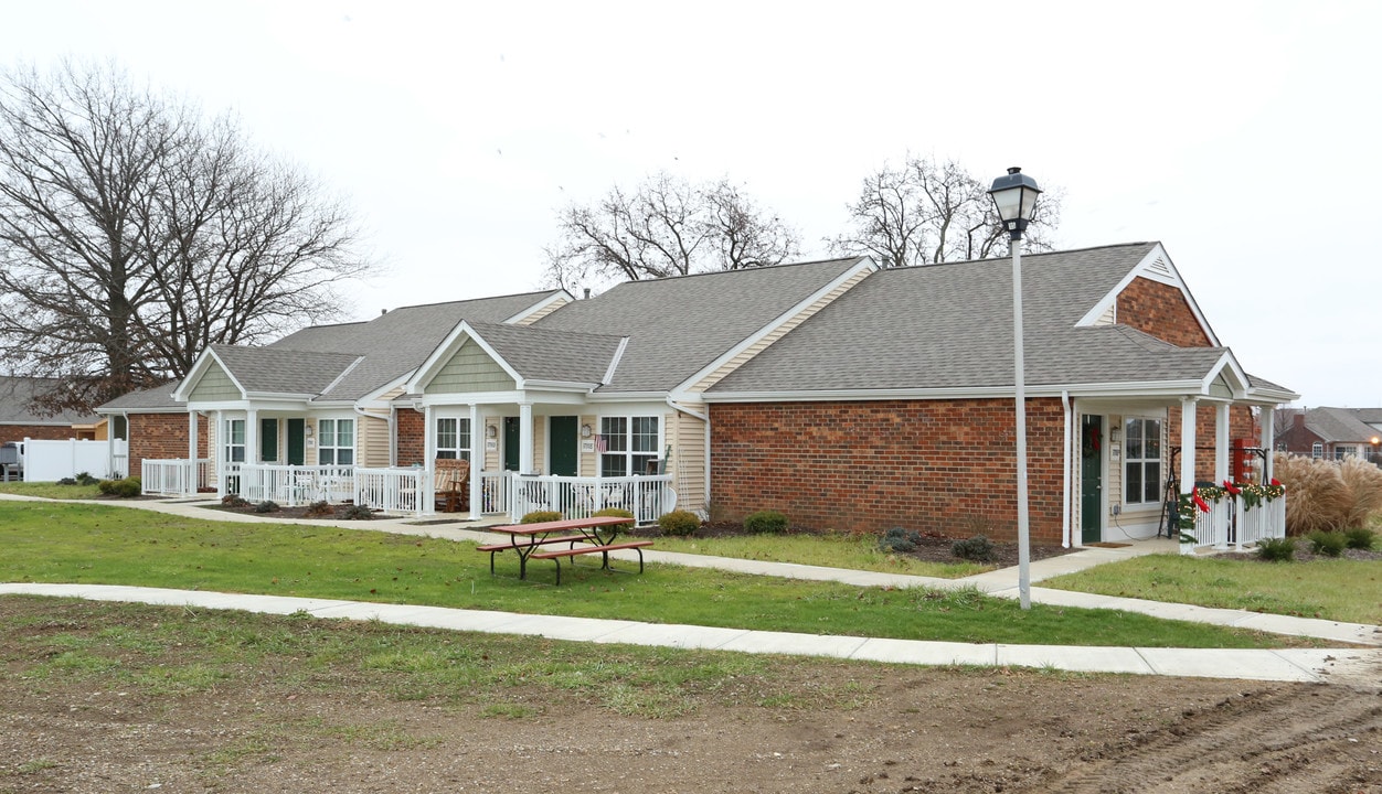 Sturbridge Green Apartments in Hilliard, OH - Building Photo