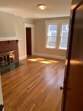 110-112 Grennan Rd in West Hartford, CT - Building Photo - Building Photo