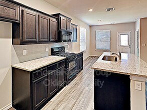 9521 Timberwind Ln in Yukon, OK - Foto de edificio - Building Photo