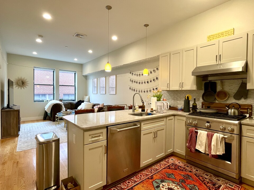 715 Boylston St, Unit 502 in Boston, MA - Building Photo