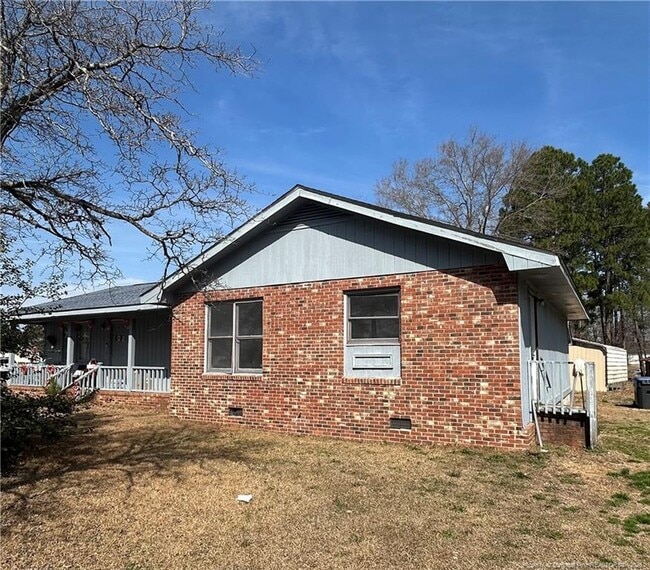 property at 1370 Singletree Ln