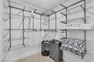 6386 Royal Woods Dr in Ft. Myers, FL - Building Photo - Building Photo