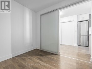 180-180 Fairview Mall Dr in Toronto, ON - Building Photo - Building Photo