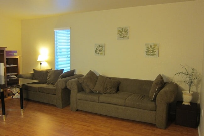 property at 504 Northbank Ct
