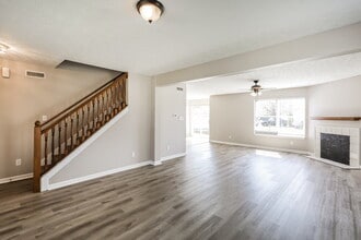 841 Durham Way in Greenwood, IN - Building Photo - Building Photo