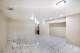 6301 SW 153rd Court Rd in Miami, FL - Foto de edificio - Building Photo