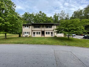 360 Genesis Cir in Black Mountain, NC - Building Photo - Building Photo