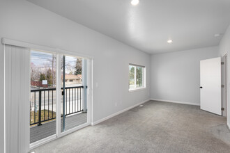 Eastside Estates in Spokane Valley, WA - Building Photo - Interior Photo