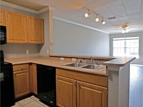 5560 Rosehill Rd in Sarasota, FL - Building Photo - Building Photo