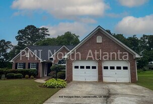 410 Dunagan Dr in Lawrenceville, GA - Building Photo
