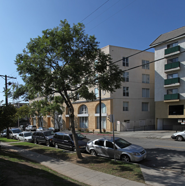 La Posada in Los Angeles, CA - Building Photo - Building Photo