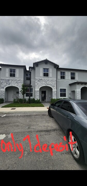 29216 SW 163rd Ct in Homestead, FL - Building Photo