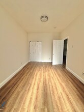 220 Monterey Blvd in San Francisco, CA - Foto de edificio - Building Photo