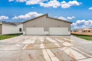 15326 Kristina St in Goddard, KS - Building Photo