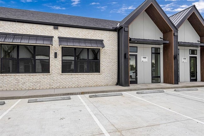 property at 1325 Main St