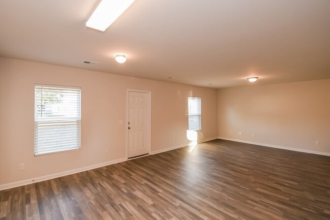 222 Saddle Brooke Trce in Brunswick, GA - Foto de edificio - Building Photo