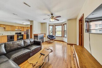 838 N State St in Chicago, IL - Building Photo - Building Photo