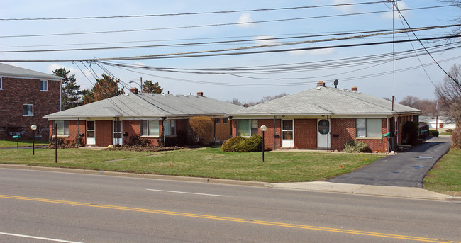 Cypress West Fairlawn Apartments in Akron, OH - Building Photo - Building Photo