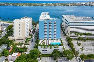 1551 N Flagler Dr, Unit 614 in West Palm Beach, FL - Building Photo - Building Photo