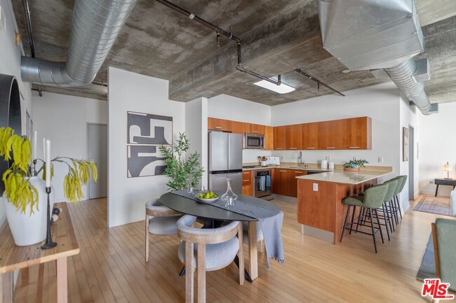 property at 645 W 9th St