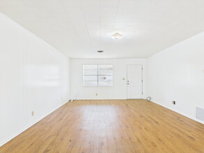 126 Northwest Dr in Fredericksburg, TX - Building Photo - Building Photo