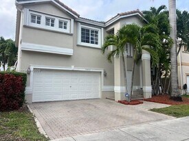 10863 NW 53rd Ln in Doral, FL - Building Photo