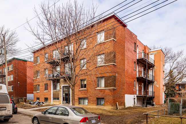 5571 Basile-Patenaude Pl in Montréal, QC - Building Photo - Primary Photo