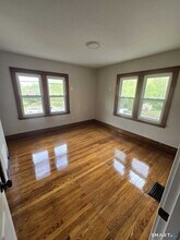 377 W Wolcott Ave in Windsor, CT - Building Photo - Building Photo