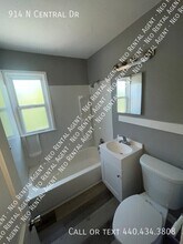 914 N Central Dr in Lorain, OH - Building Photo - Building Photo