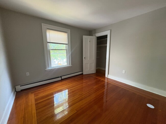 787 Whitney Ave, Unit 2L in New Haven, CT - Foto de edificio - Building Photo
