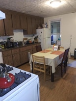 206 Paris St in Boston, MA - Building Photo