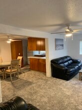 303 Indian Hills Dr, Unit 1 in Fort Pierce, FL - Foto de edificio - Building Photo