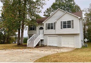 664 Rosewood Cir in Jonesboro, GA - Building Photo