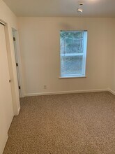 1964 Front Ave W, Unit 1962 in Bremerton, WA - Building Photo - Building Photo