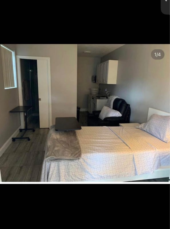 8220 NW 16th St in Pembroke Pines, FL - Building Photo - Building Photo