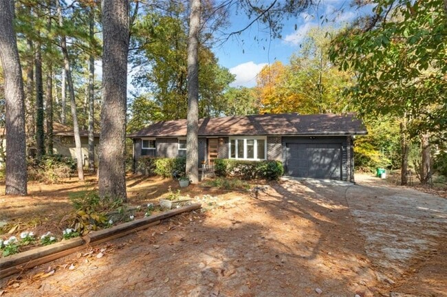 2958 Harcourt Dr in Decatur, GA - Building Photo - Building Photo