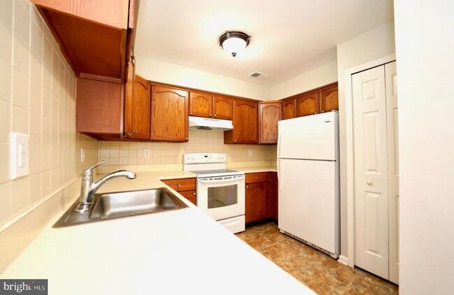 property at 5630 Ringwood Dr