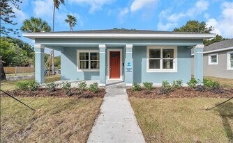 987 12th Ave S in St. Petersburg, FL - Building Photo